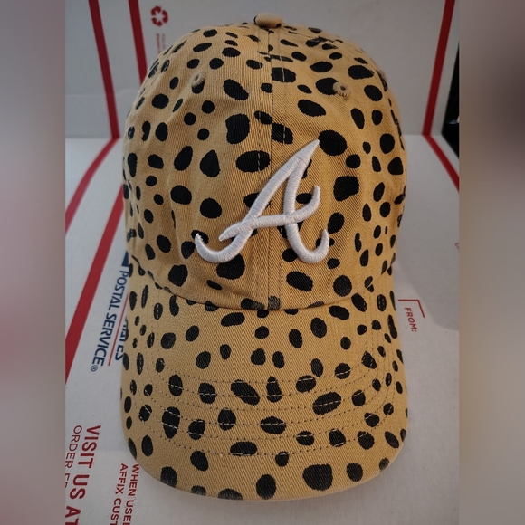Women's Atlanta Braves '47 Tan Cheetah Clean Up Adjustable Hat - Picture 1 of 7